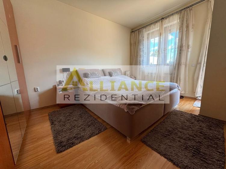 Casă individuală cu 4 camere cu Canalizare în Glina
