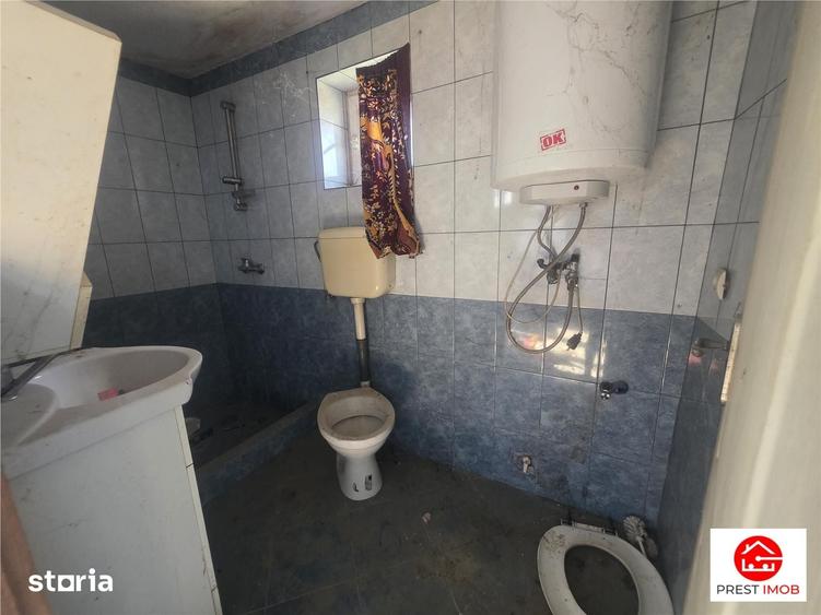 Casă cu 2 camere cu Teren 400 Mp în Ceuaș