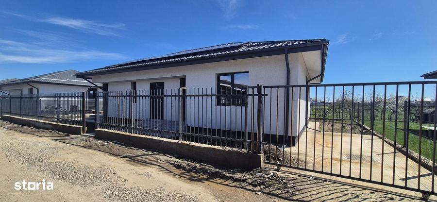 Casă cu 4 camere cu Teren 410 Mp în Clinceni