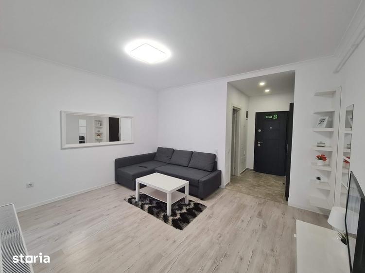 Garsonieră decomandată în Roșu