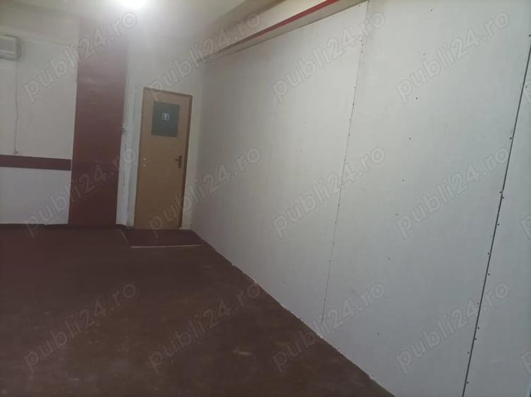 Spațiu comercial, de 120 mp, în Central