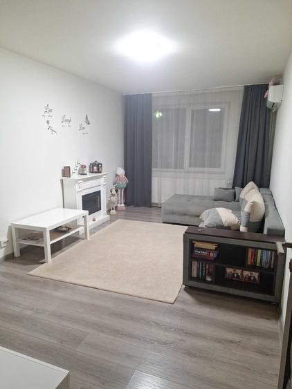 Apartament cu 4 camere decomandat în Cotroceni