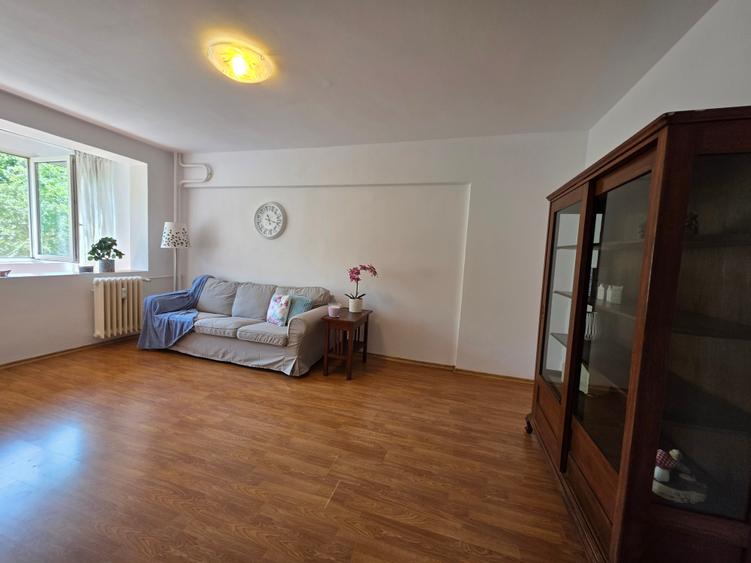 Apartament cu 2 camere decomandat, mobilat în Obor