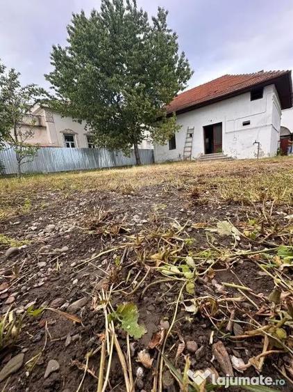 Casă cu 2 camere cu Teren 360 Mp în Central