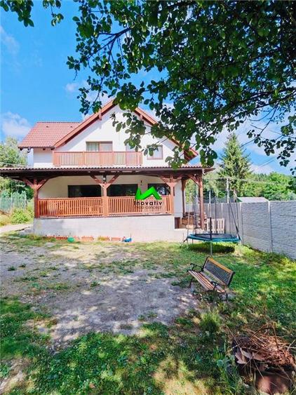 Casă individuală cu 6 camere cu Teren 1000 Mp în Exterior Est