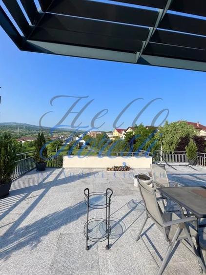 Penthouse cu 2 camere semidecomandat, mobilat în Borhanci