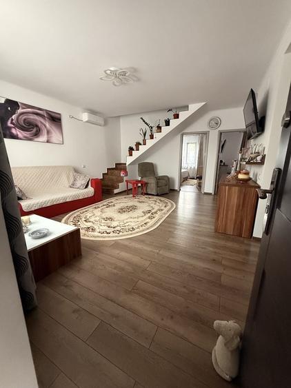Casă cu 3 camere în Valu lui Traian