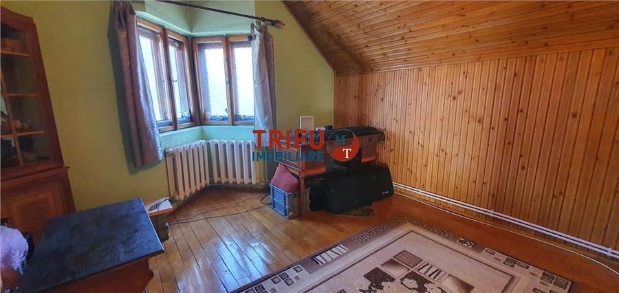 Casă cu 6 camere cu Canalizare în Periferie
