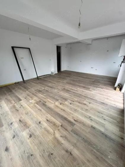 Apartament cu 2 camere decomandat în Siloz
