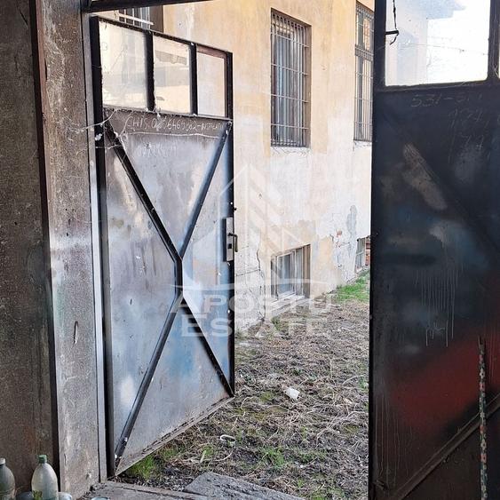 Casă individuală cu 5 camere cu Canalizare în Dorobanților