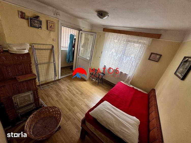 Casă cu 4 camere cu Teren 1387 Mp în Cornu