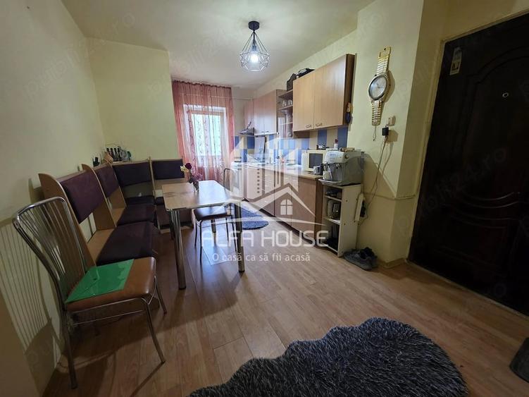 Apartament cu 3 camere decomandat în Govândari