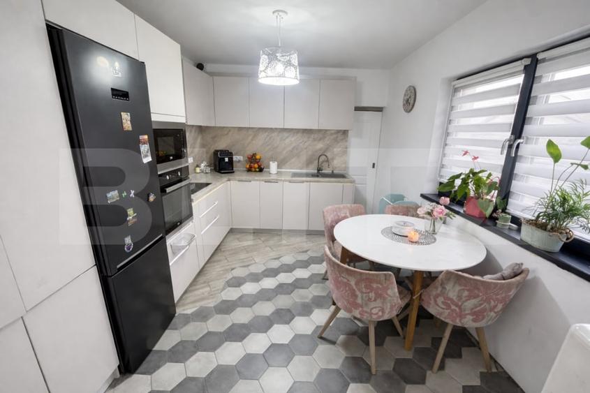 Casă individuală cu 5 camere cu Teren 600 Mp în Reghin