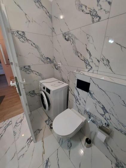 Apartament cu 3 camere semidecomandat, mobilat în Florești