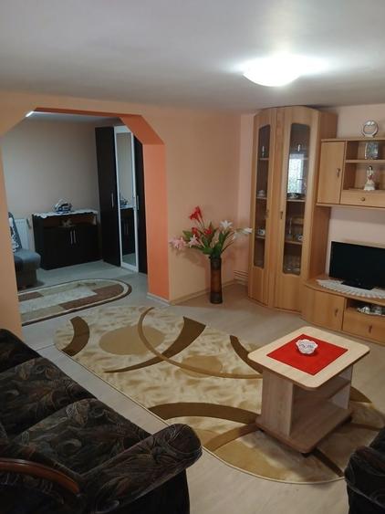 Casă cu 4 camere în Exterior Vest