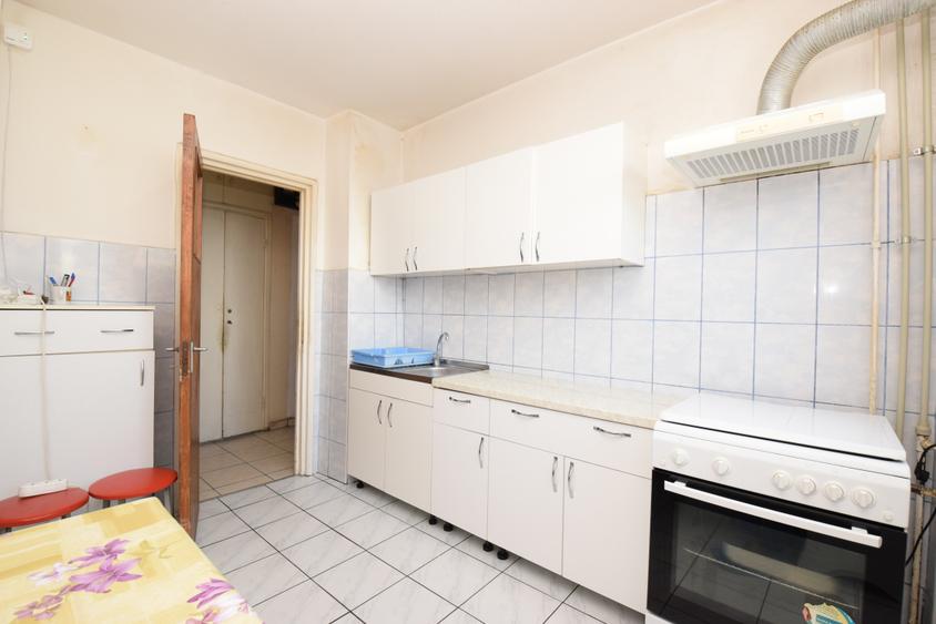 Apartament cu 3 camere decomandat în 1 Decembrie 1918