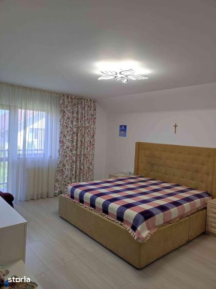 Casă cu 5 camere cu Teren 457 Mp în Valea Lupului