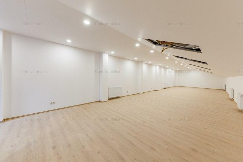Spațiu comercial, de 120 mp, în Sinaia