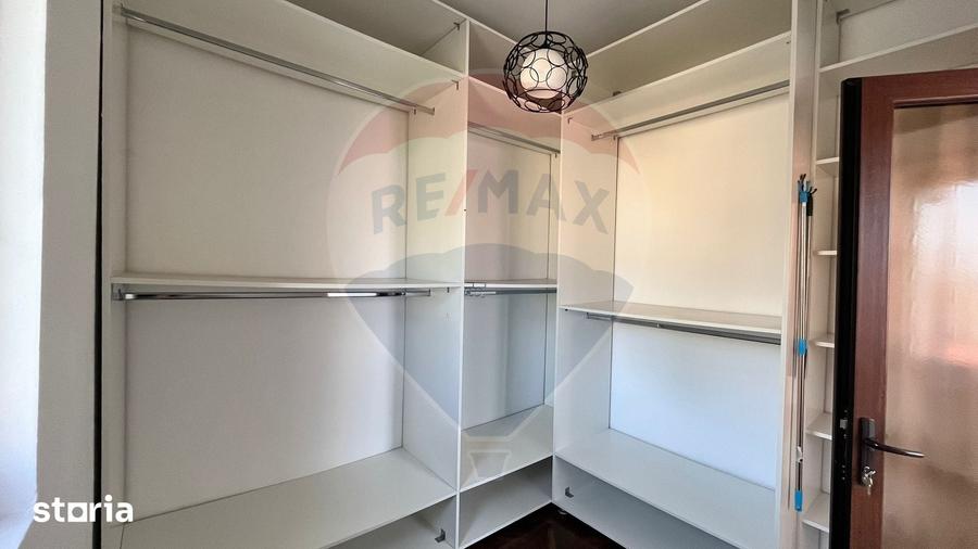 Casă cu 3 camere cu Teren 300 Mp în Iorga