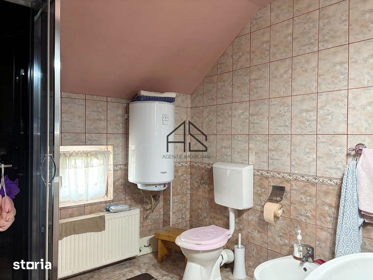 Casă cu 4 camere cu Teren 810 Mp în Oncea