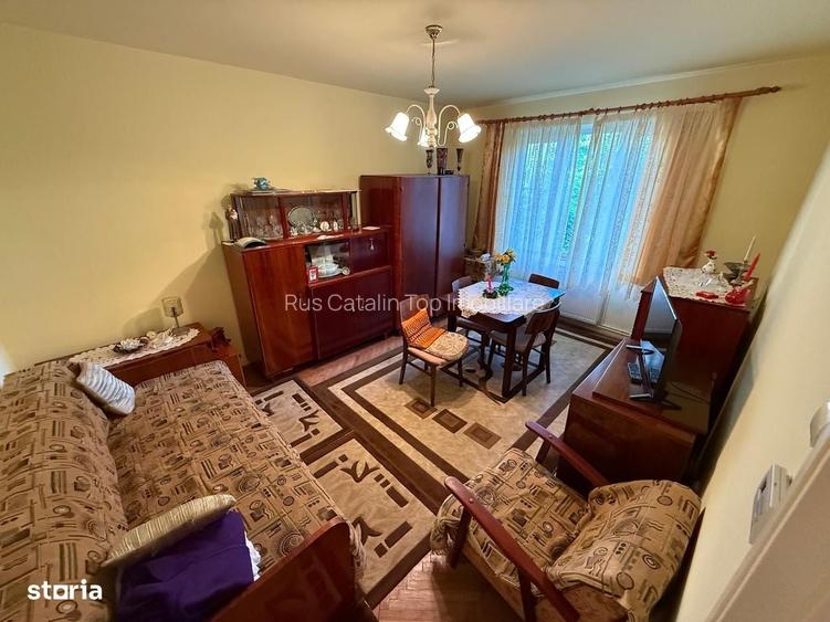 Str. Aleea Aurora Ap. 2 camere, decomandat