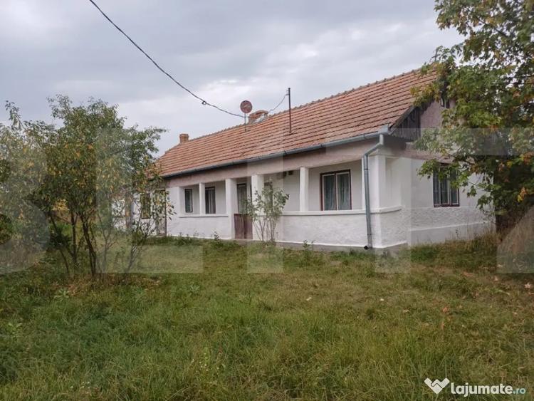 Casă cu 3 camere cu Teren 856 Mp în Central