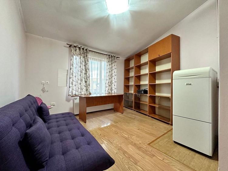 Apartament cu 4 camere semidecomandat, mobilat în Centrul Istoric
