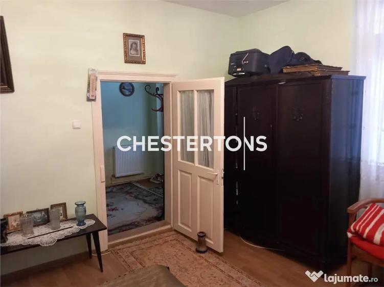 Casă cu 6 camere cu Teren 390 Mp în Central