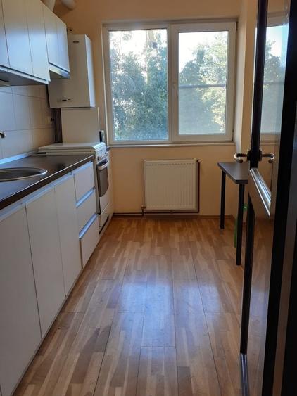 Apartament cu 2 camere decomandat în Străulești