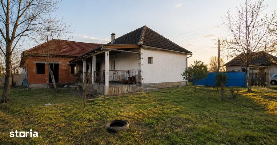 Casă cu 2 camere cu Teren 1029 Mp în Tileagd
