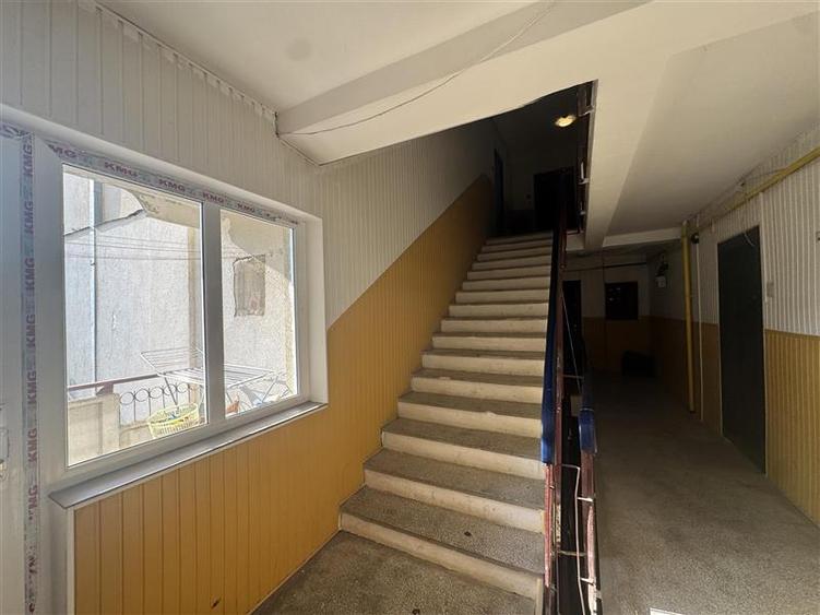 Apartament cu 3 camere decomandat, mobilat în Lunca Cetățuii