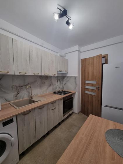 Apartament cu 2 camere nedecomandat în Podu Roș