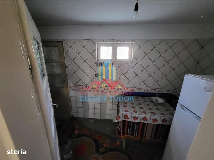 Casă cu 2 camere cu Canalizare în Mihai Vodă