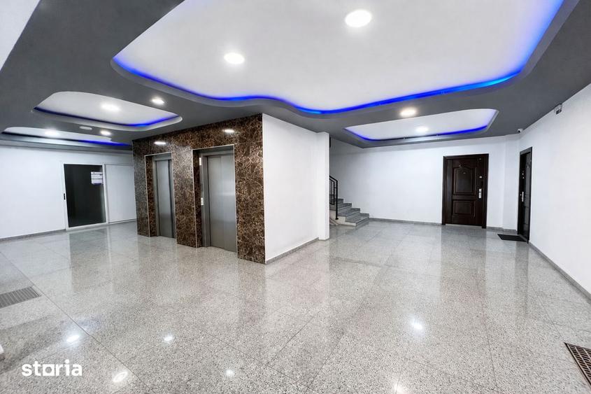 Apartament cu 3 camere decomandat în Tractorul