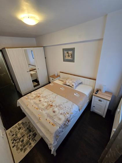 Apartament cu 2 camere semidecomandat în P-ța Amzei