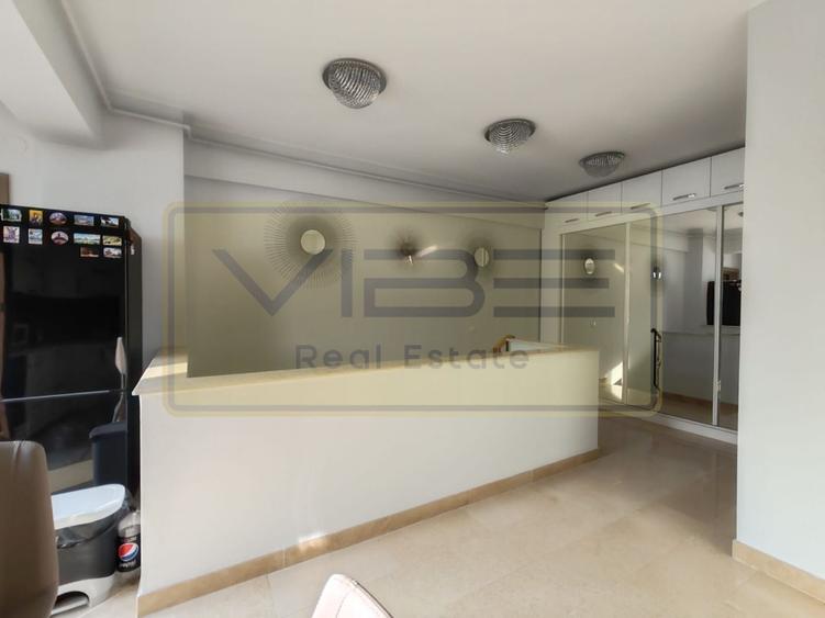 Apartament cu 4 camere semidecomandat, mobilat în Ultracentral