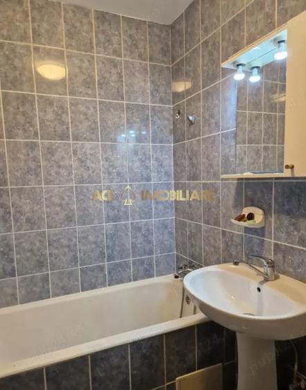 Apartament cu 3 camere semidecomandat, mobilat în Câmpia Libertății