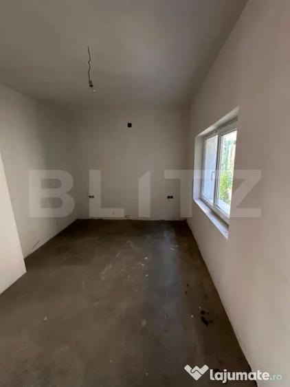 Casă cu 4 camere cu Teren 500 Mp în Central