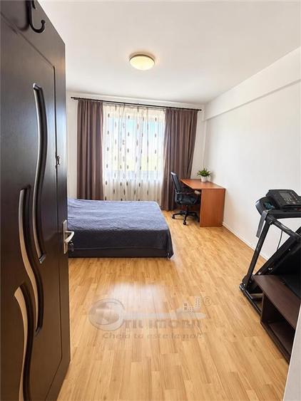 Apartament cu 2 camere semidecomandat în Podu Roș