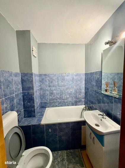 Apartament cu 3 camere -etaj 2-mobilat si utilat - 4