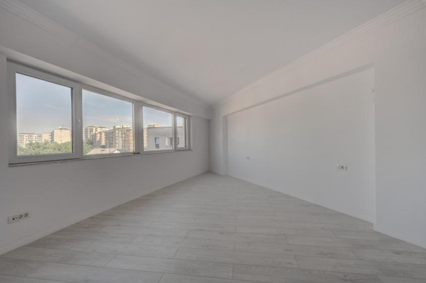 Apartament cu 5 camere decomandat în Timpuri Noi