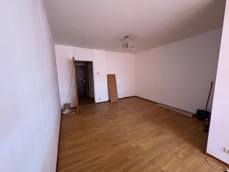 Garsonieră decomandată în Drumul Taberei