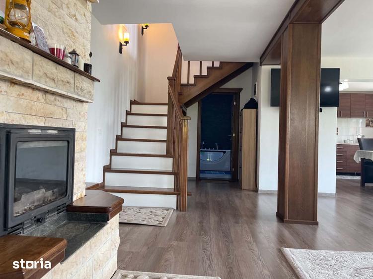 Casă cu 4 camere cu Teren 600 Mp în Central