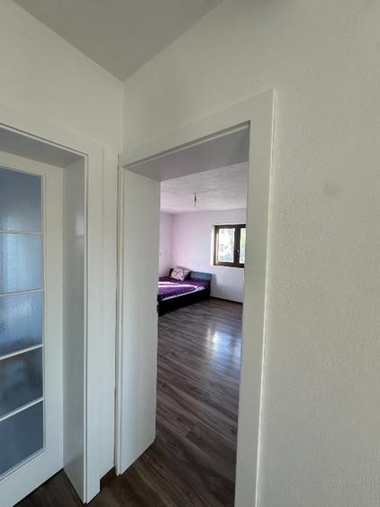 Casă individuală cu 4 camere cu Teren 1090 Mp în Fântânele