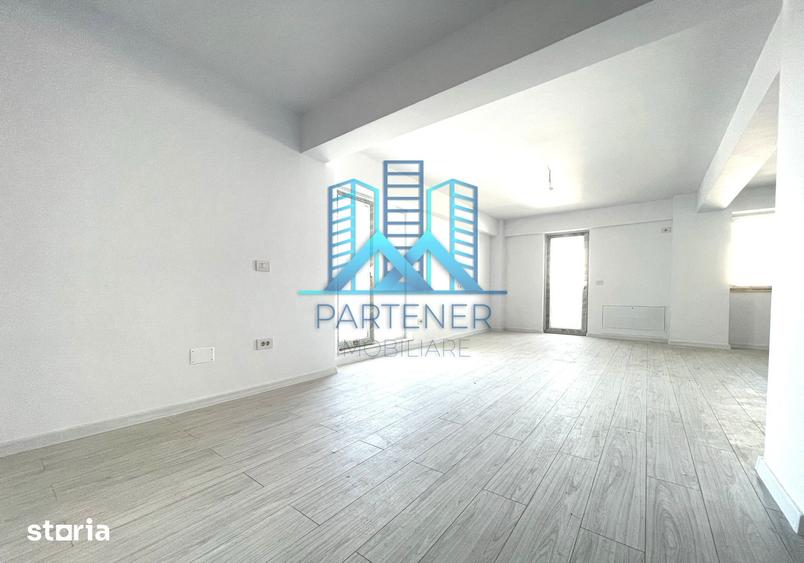 Apartament cu 3 camere decomandat în Valea Lupului