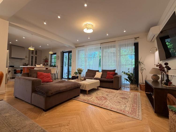 Duplex cu 5 camere cu Canalizare în Iancu Nicolae