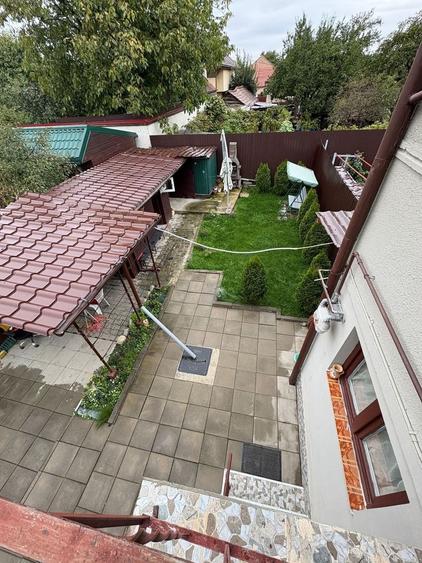 Casă individuală cu 4 camere cu Canalizare în Lazaret
