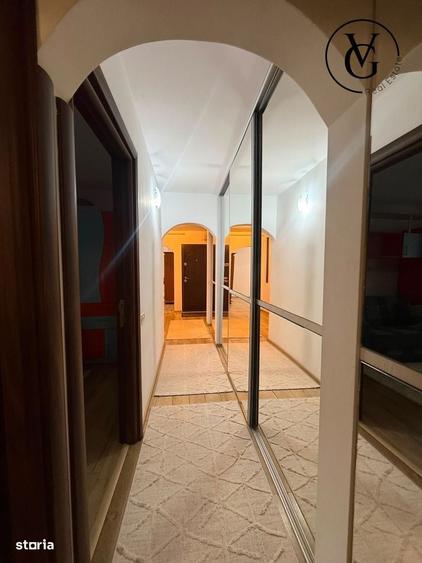 Apartament cu 3 camere decomandat în Faleza Nord