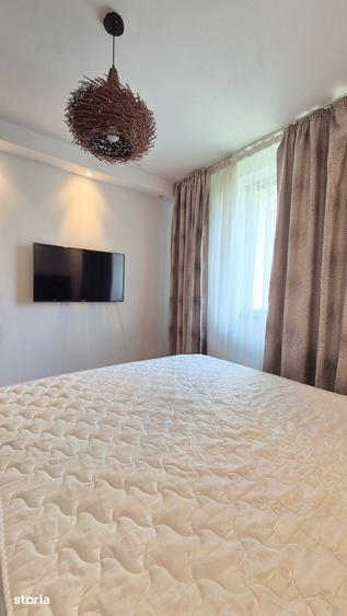Apartament cu 3 camere decomandat în Tineretului