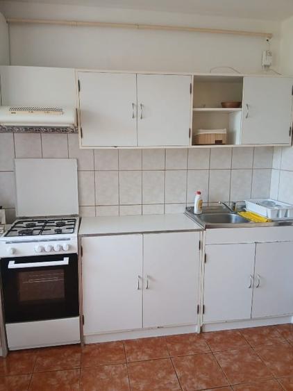 Apartament cu 3 camere decomandat, mobilat în Gării